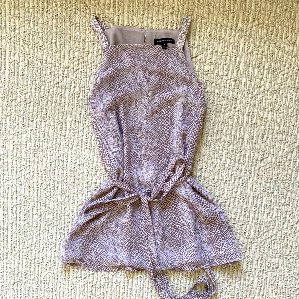Banana republic sleeveless, animal print, tank top blouse size S